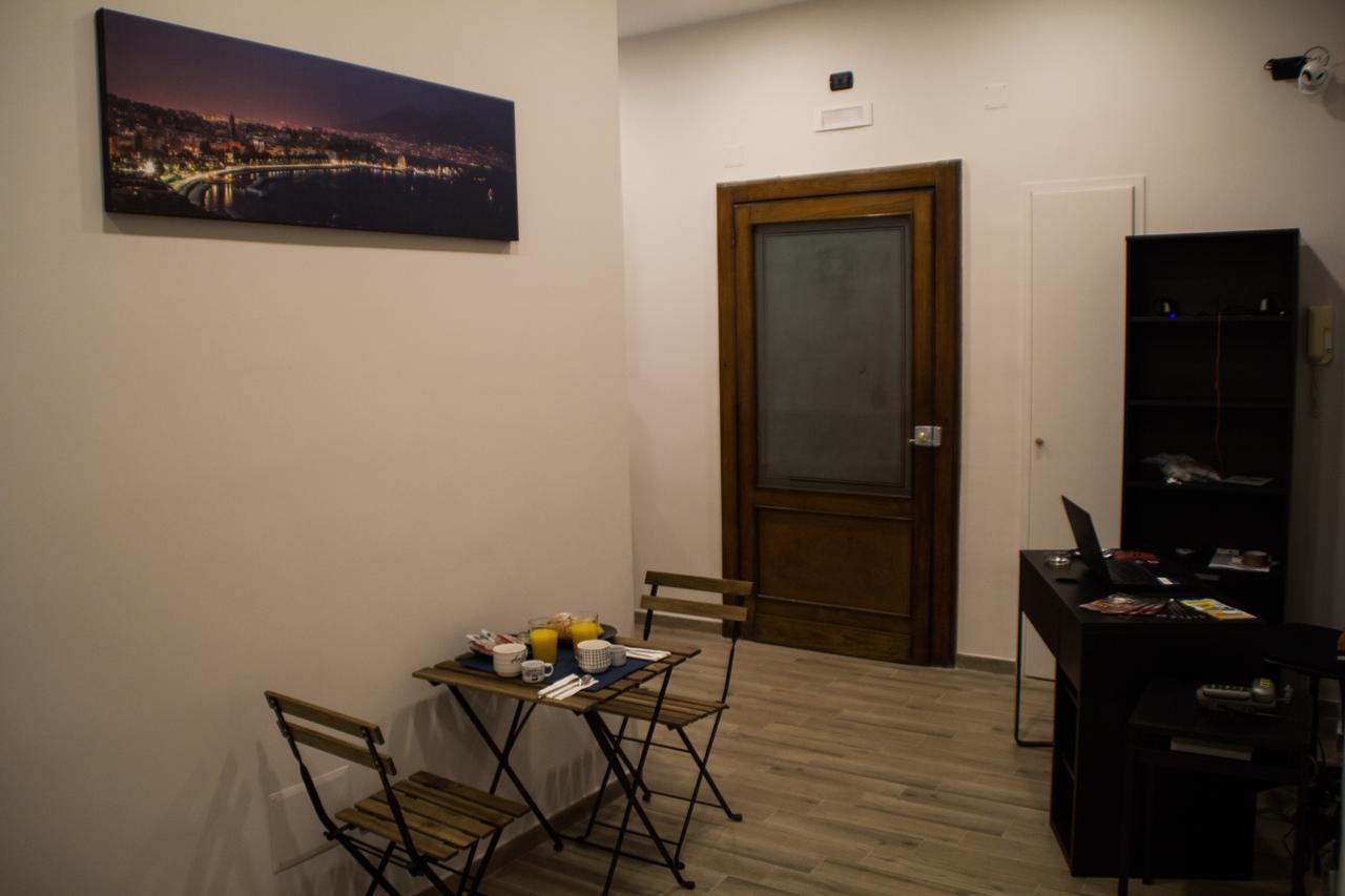 Bed and Breakfast Interno 10 Cavour Neapol Zewnętrze zdjęcie
